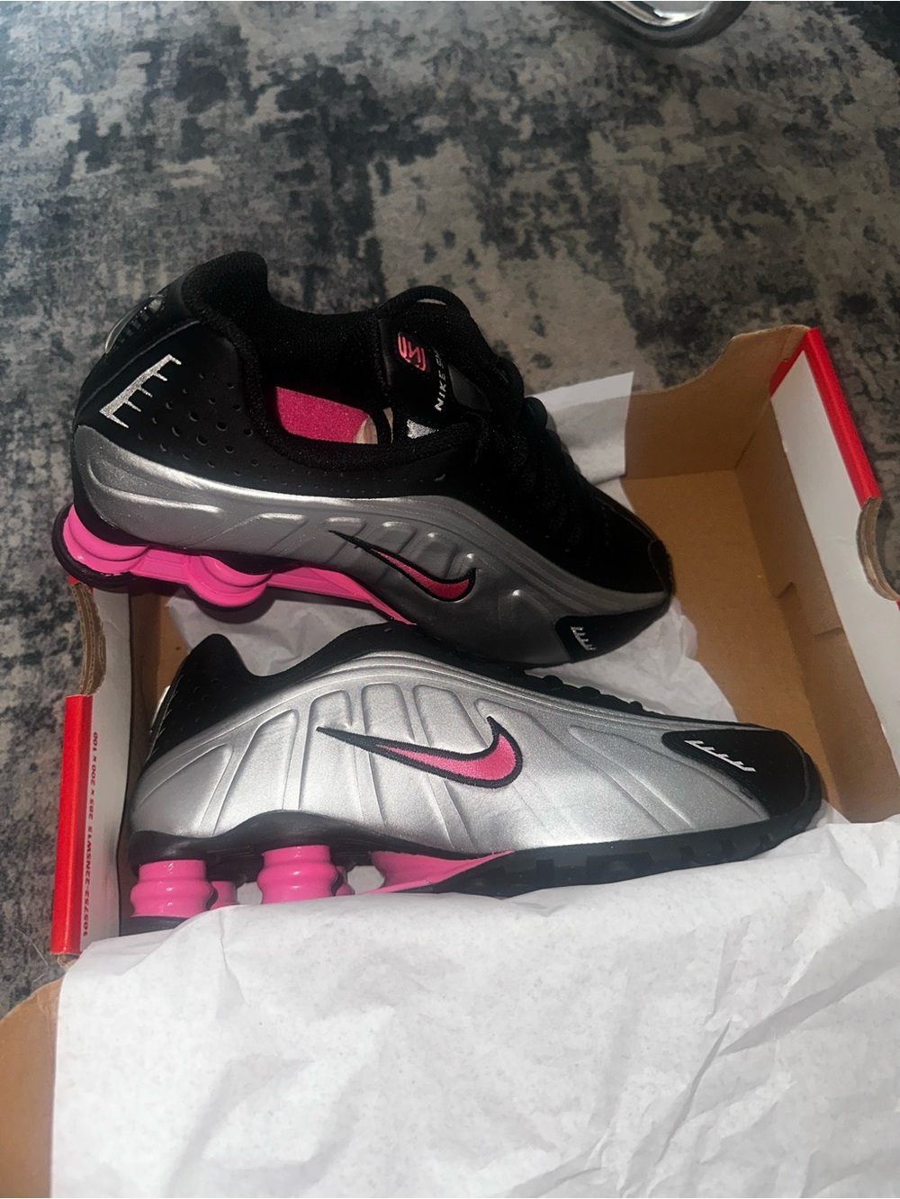 Nike Shox R4 Black Metallic Silver Pink